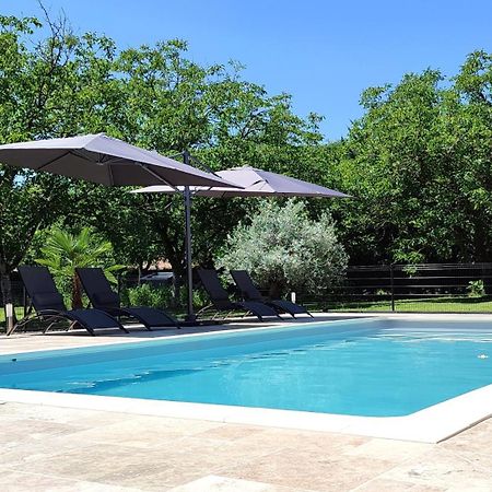 Le 4 Bed & Breakfast Montignac-Lascaux Exterior photo