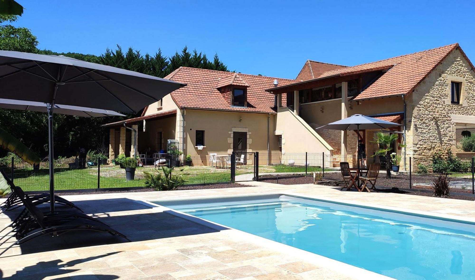 Le 4 Bed & Breakfast Montignac-Lascaux Exterior photo