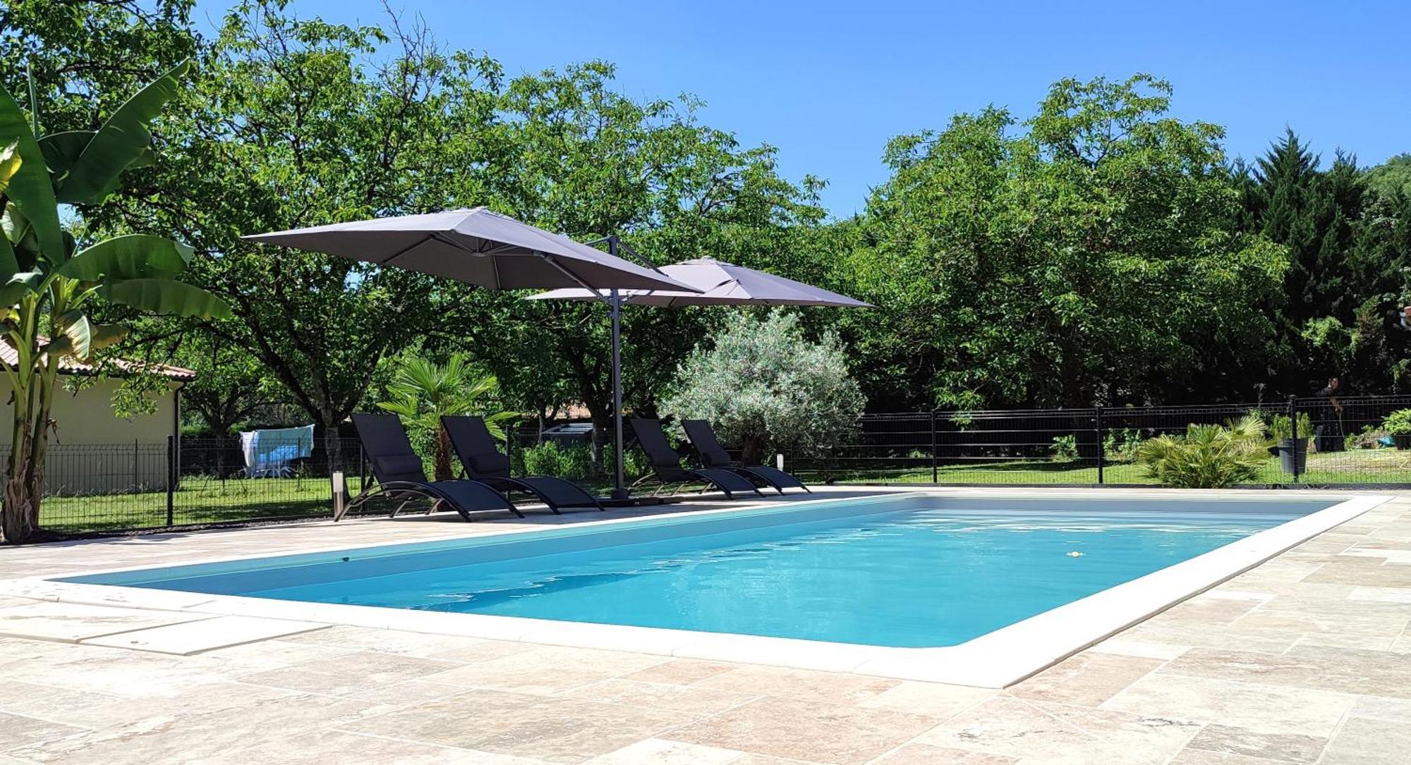 Le 4 Bed & Breakfast Montignac-Lascaux Exterior photo